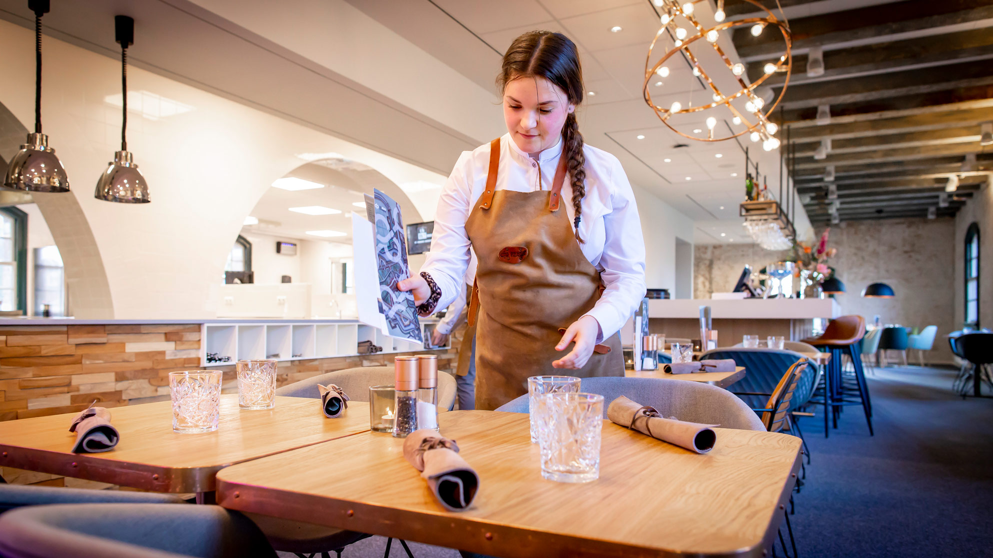 zo-echt-kan-leren-zijn-de-rooi-pannen-breda-horeca