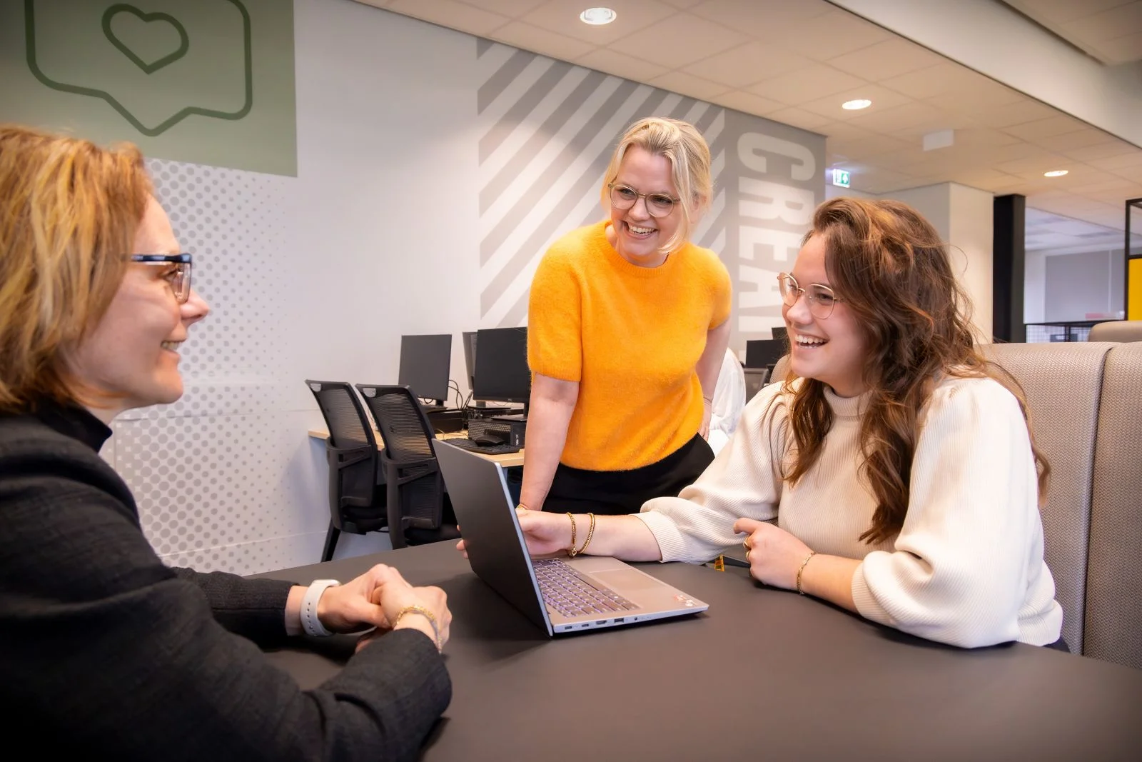 Cursisten tijdens een cursus van De Rooi Pannen